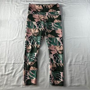 Nike Womens Dri Fit Capri Athletic Leggings Pants Size S Pink & Green Floral 402